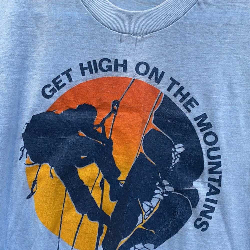 Vintage Aspen T-Shirt “Get High On The Mountains” - image 4