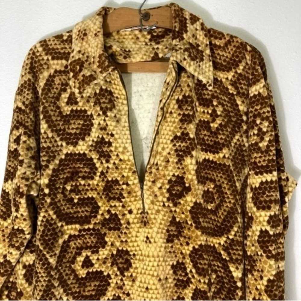 Thane Vintage snakeprint velour top size L - image 3