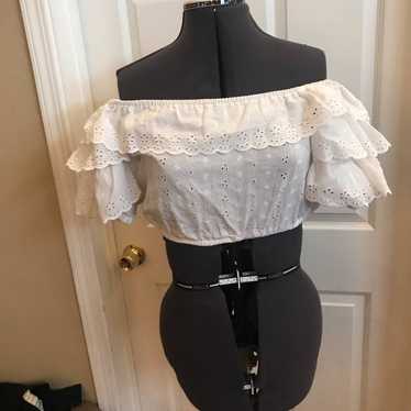 Vintage white crop top with puff sleeve sz M/L - image 1