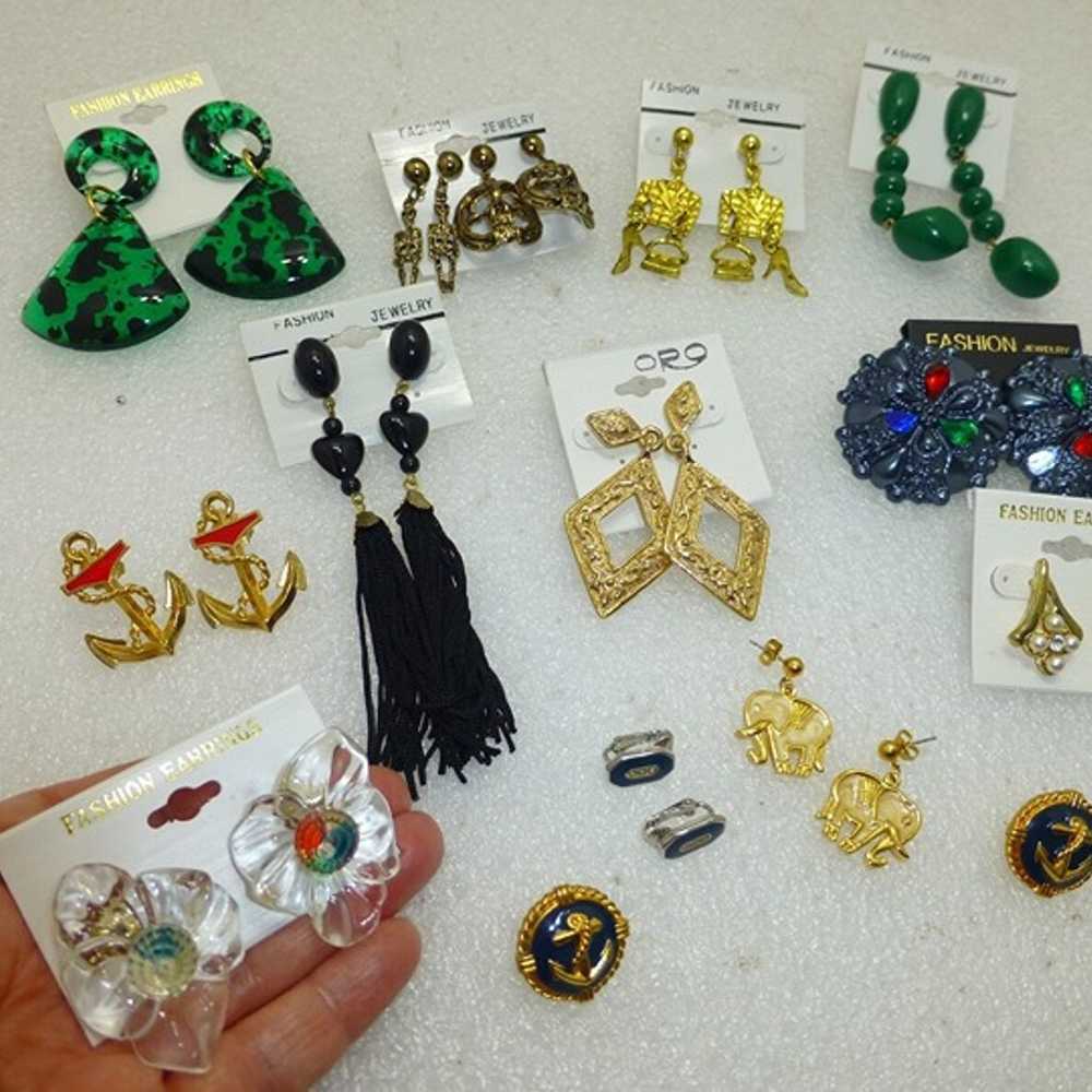 Nice lot vintage 1980's earrings fashion skeleton… - image 2