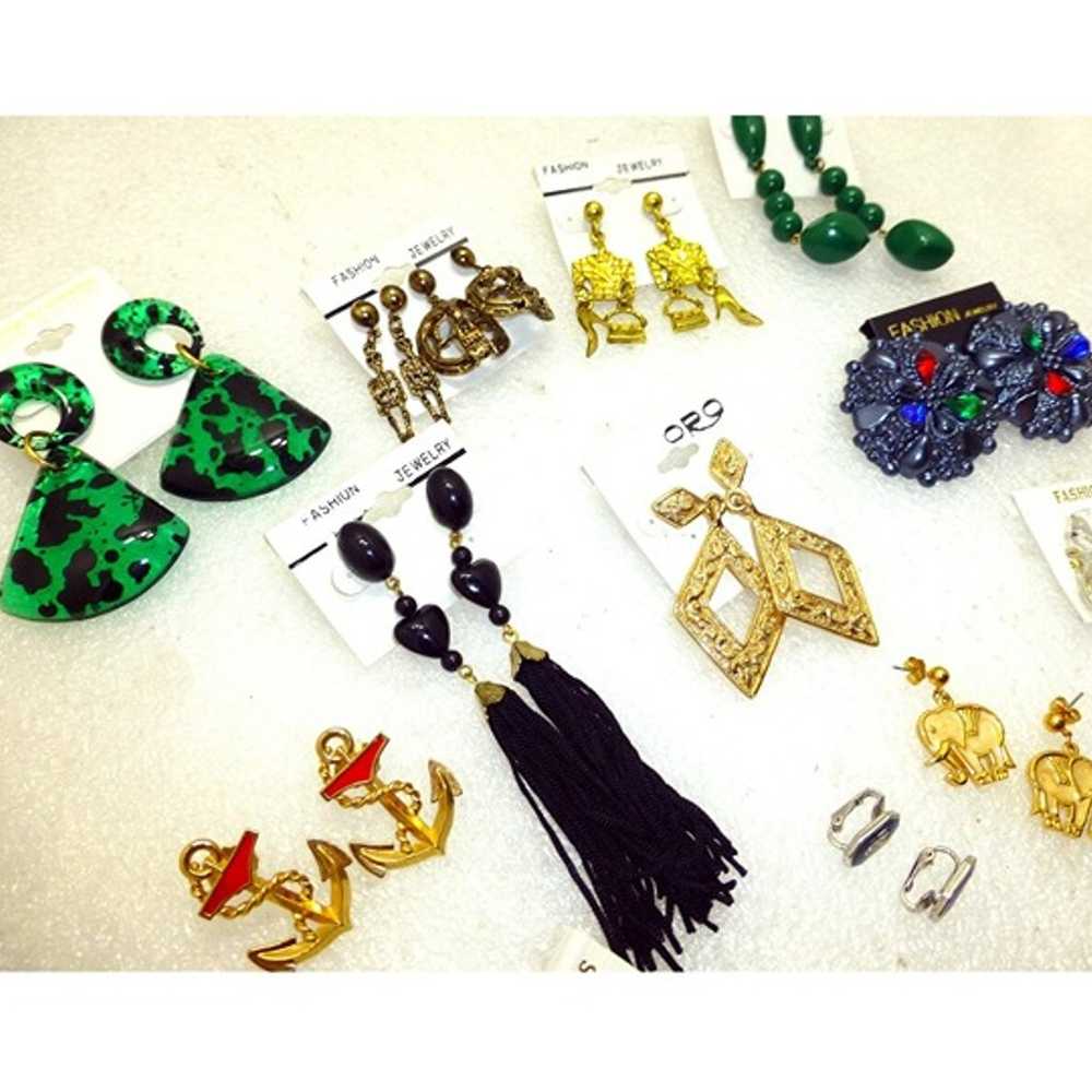 Nice lot vintage 1980's earrings fashion skeleton… - image 3