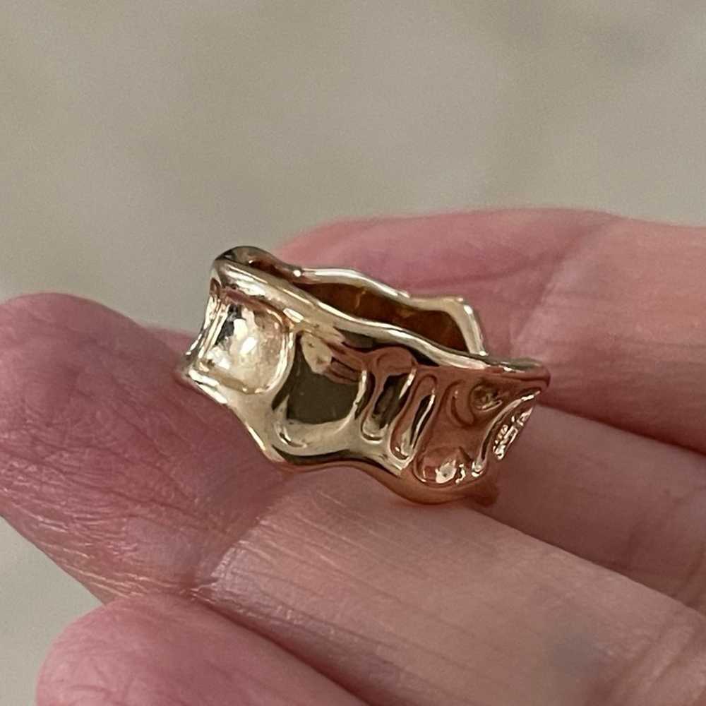 Hammered style rose gold tone size 5.0 pinky ring - image 8