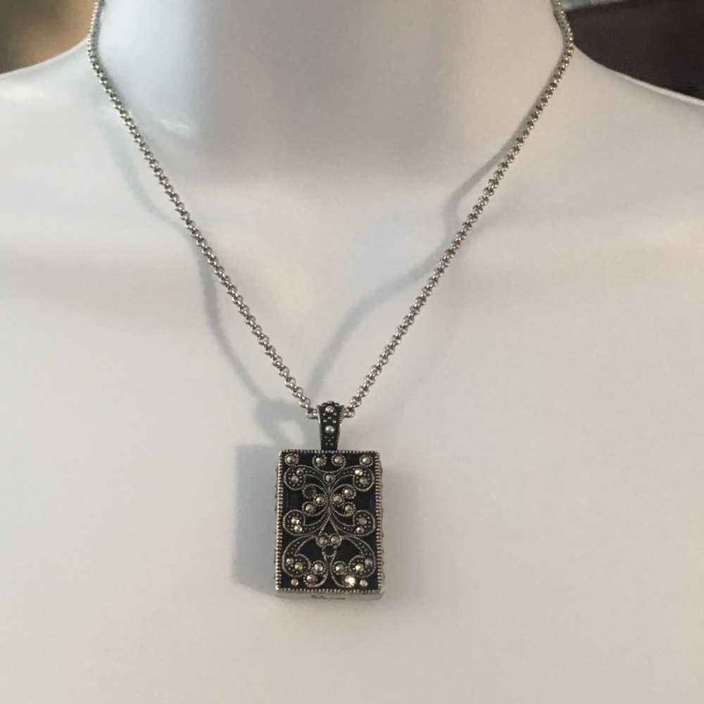 Lia Sophia silver pendant & chain - image 5