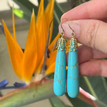 Turquoise howlite drop gold tone earrings