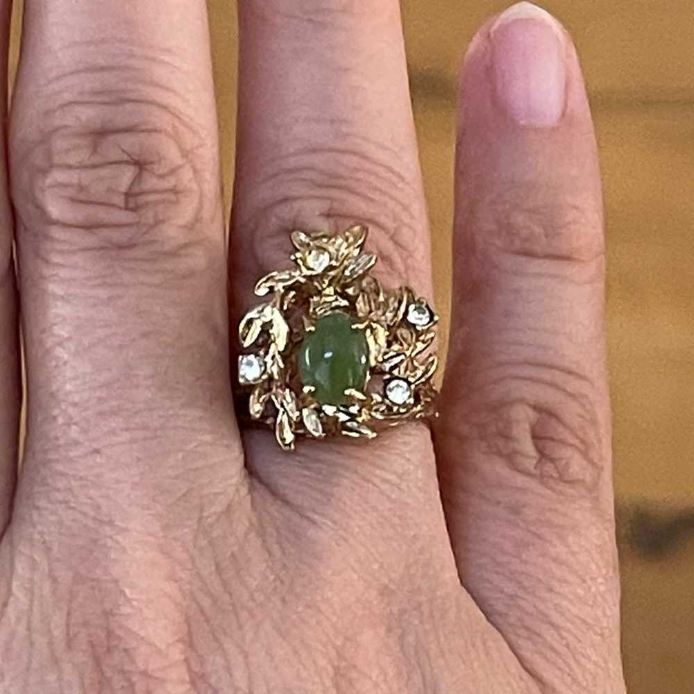 18KT HGE jade rhinestone ring - image 7