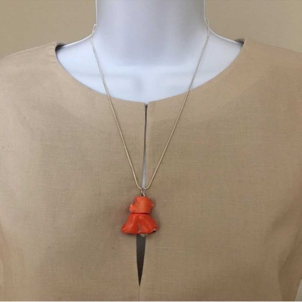 Salmon coral pendant & silver tone chain - image 3