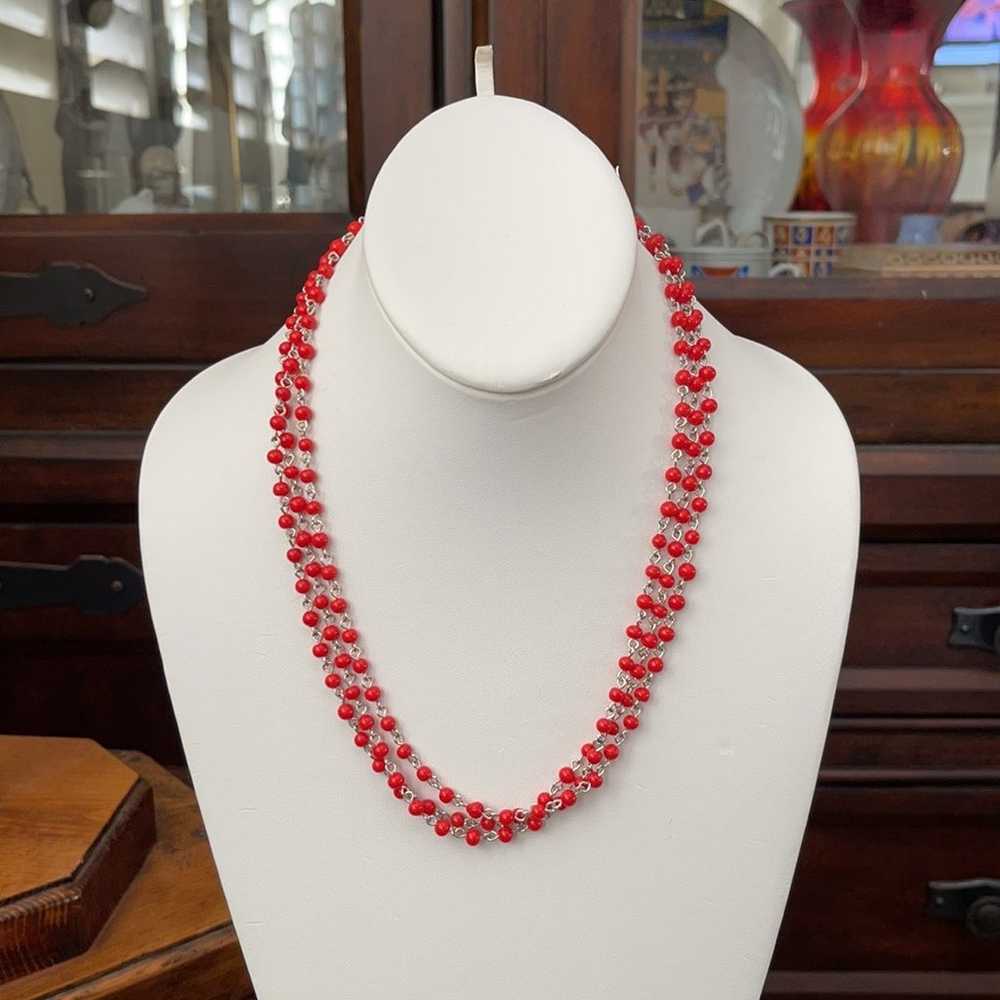 Red coral glass silver tone necklace - image 1