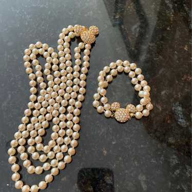 Vintage Disney Store Pearl Necklace, Bracelet, Ear