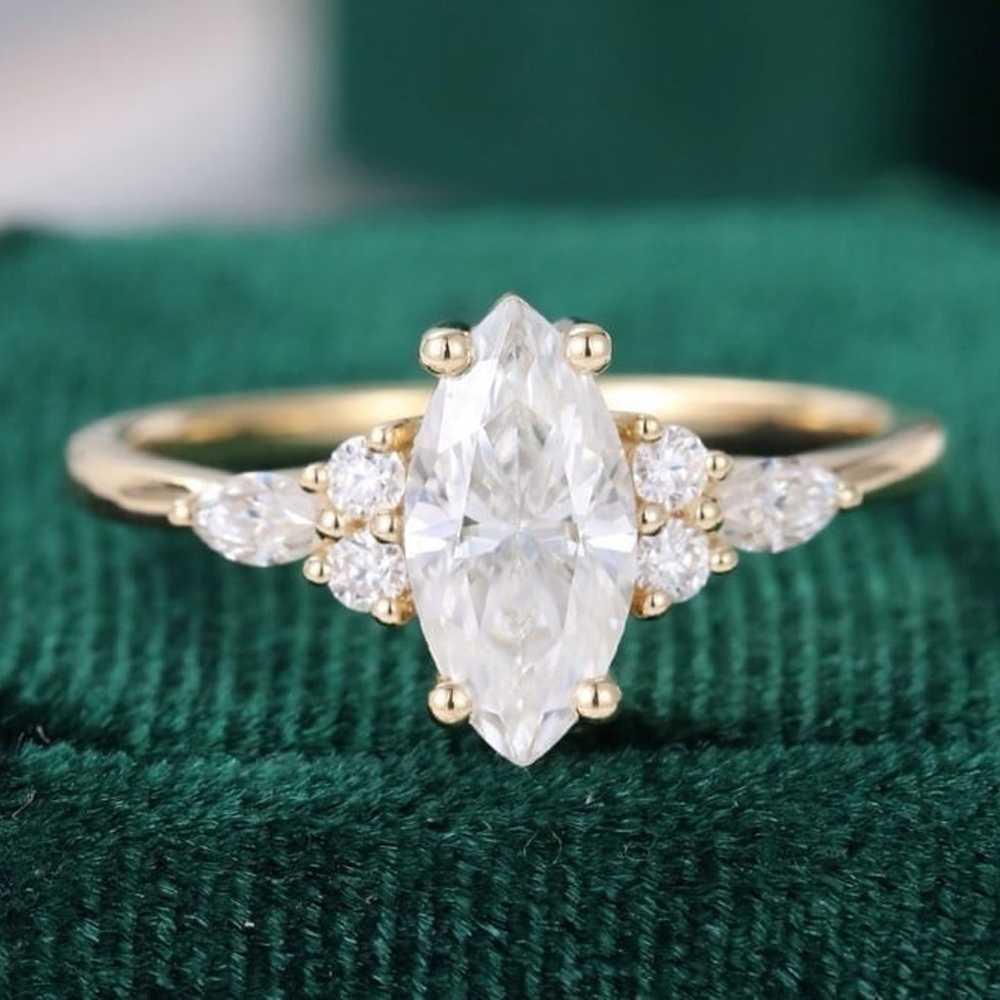 Marquise cut Moissanite engagement ring - image 1