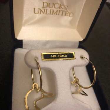 14K Solid Gold Vintage Duck Hoops unlimited Editi… - image 1