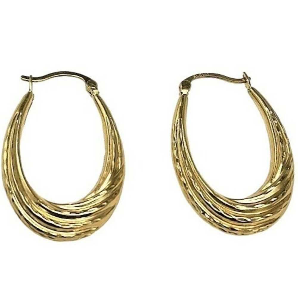 Light 14K gold vintage hoop earrings - image 5