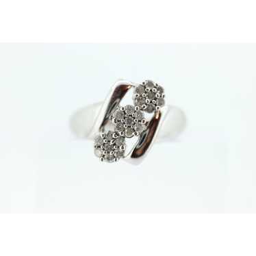 Vintage 10k White Gold Ring. Round Diamond Daisy … - image 1