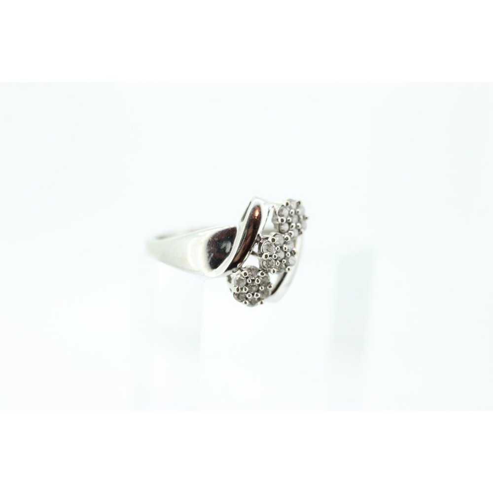 Vintage 10k White Gold Ring. Round Diamond Daisy … - image 3