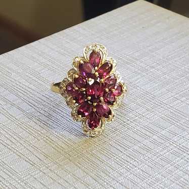 New. 10k rhodolite garnet ring size 7