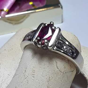 Estate .50ctw Natural Ruby & Diamond bar w/raised 