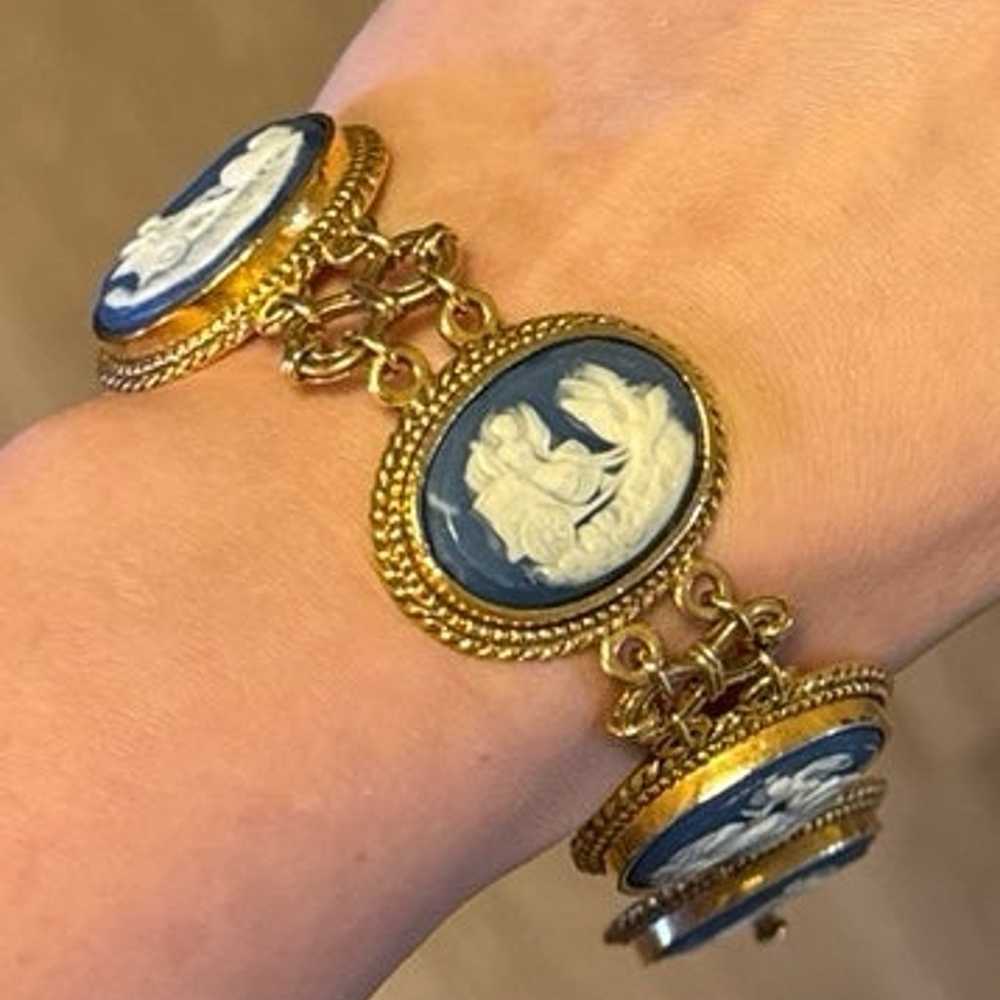 Vintage Gold Blue Cameo Shell Bracelet - image 5