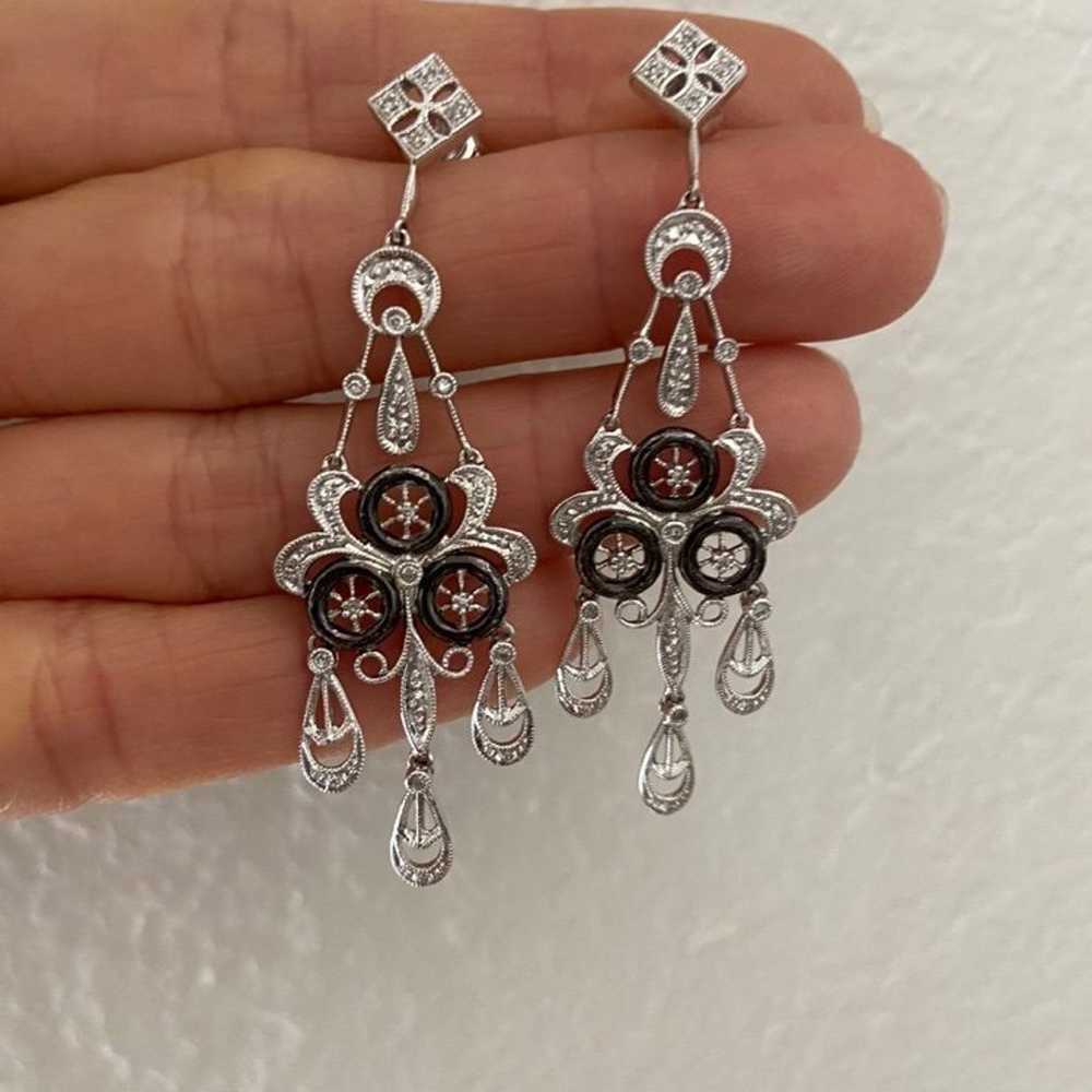 14k white gold w small diamonds earrings - image 1