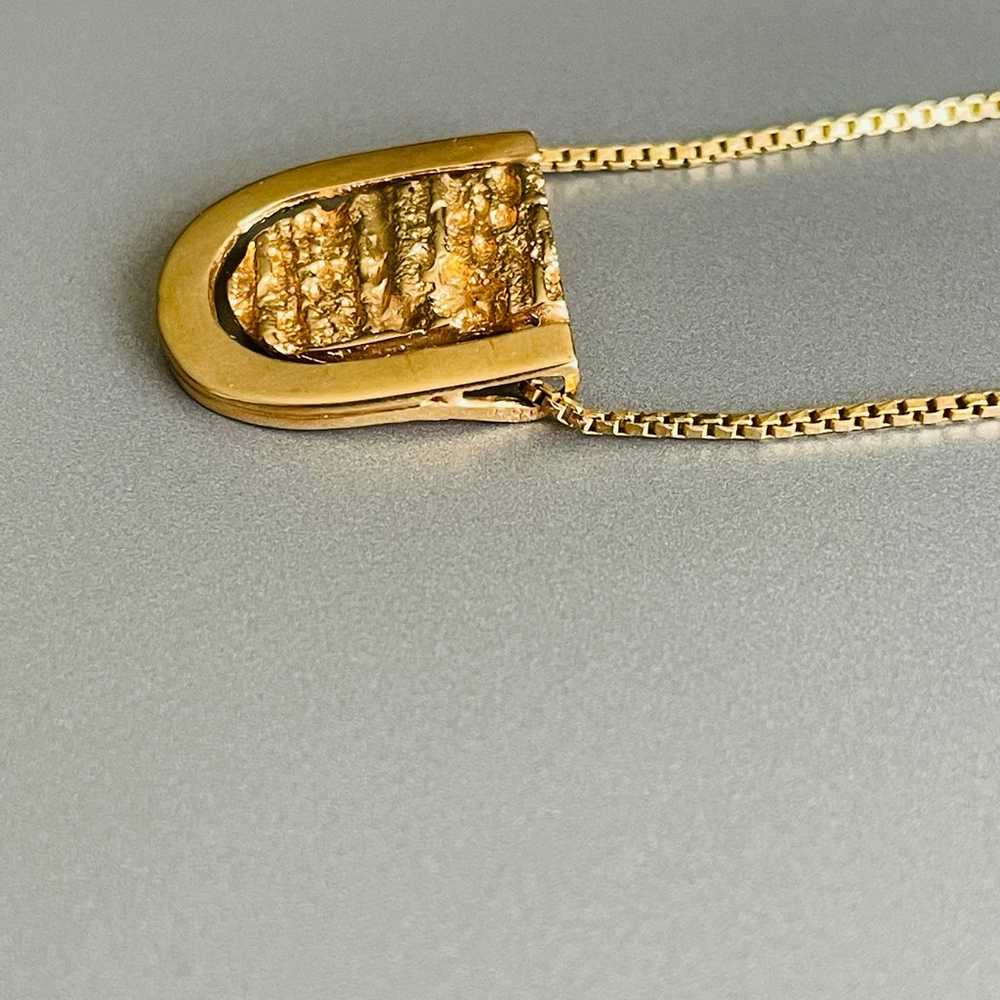 Vintage Solid 14k Gold Nugget Horseshoe Textured … - image 3