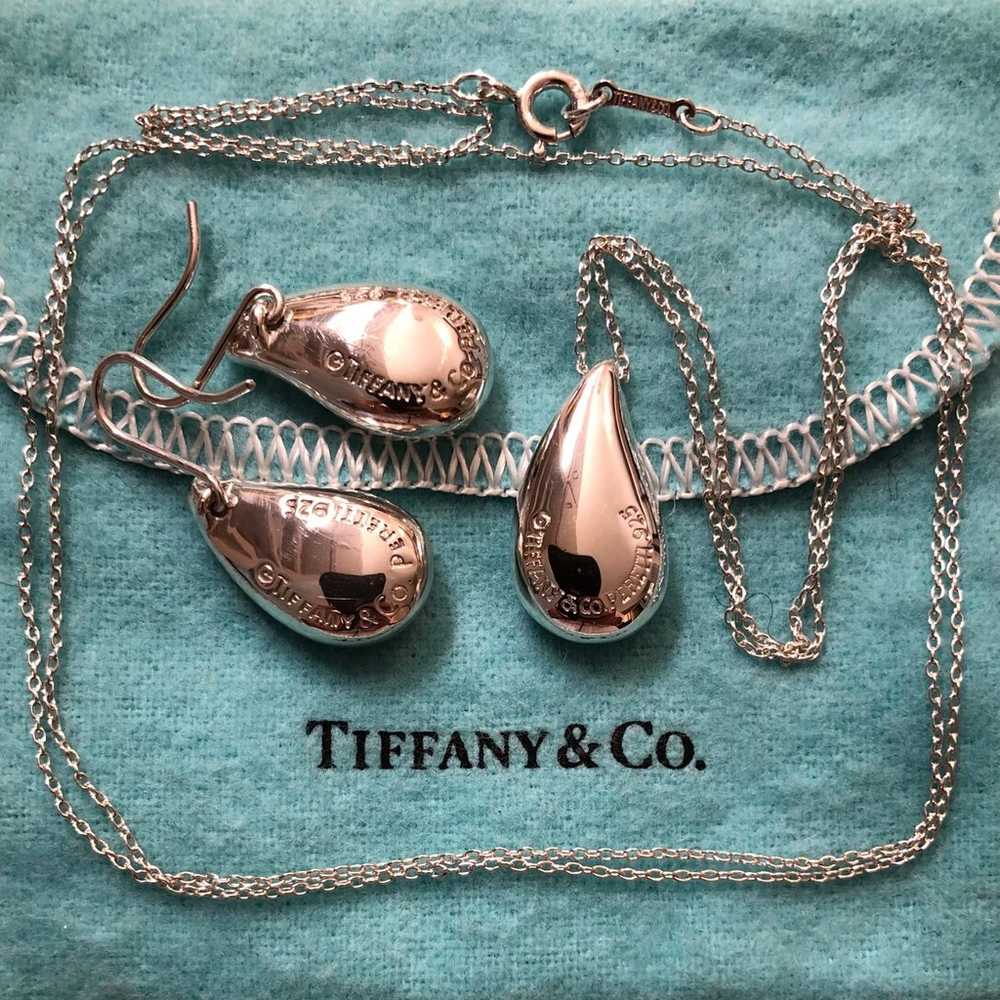 Tiffany & Co. Vintage Large Teardrop Pendant Neck… - image 5