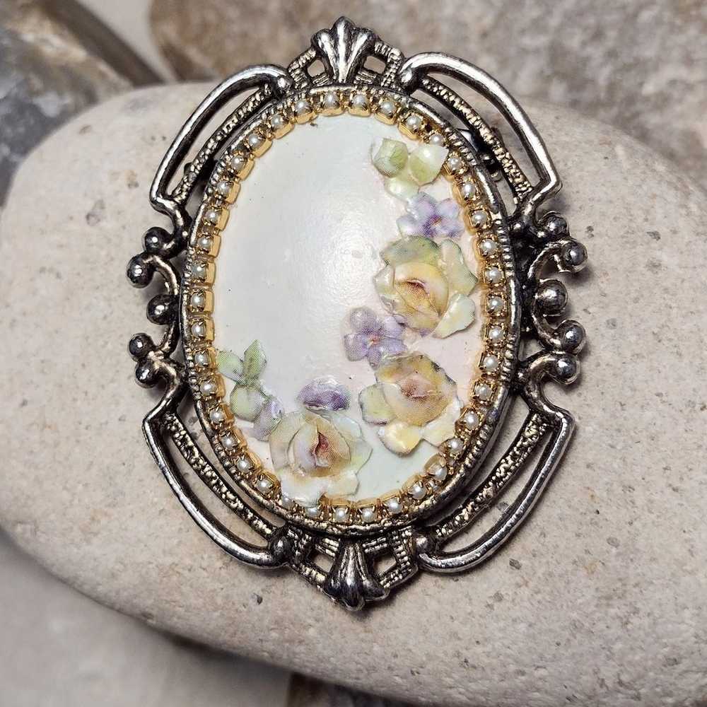 Vintage Picture Frame Floral Pendant Brooch Pin