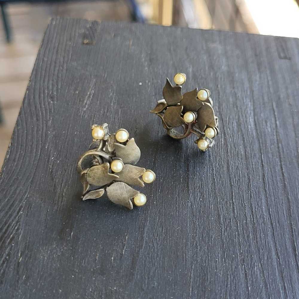 Vintage Screw On Earrings - image 2