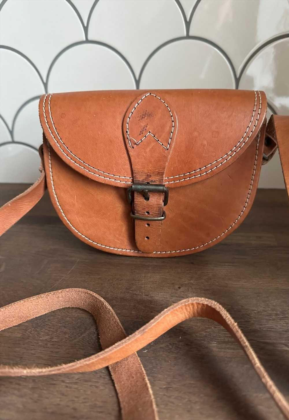 70's Vintage Brown Leather Cross Body Saddle Bag - image 5