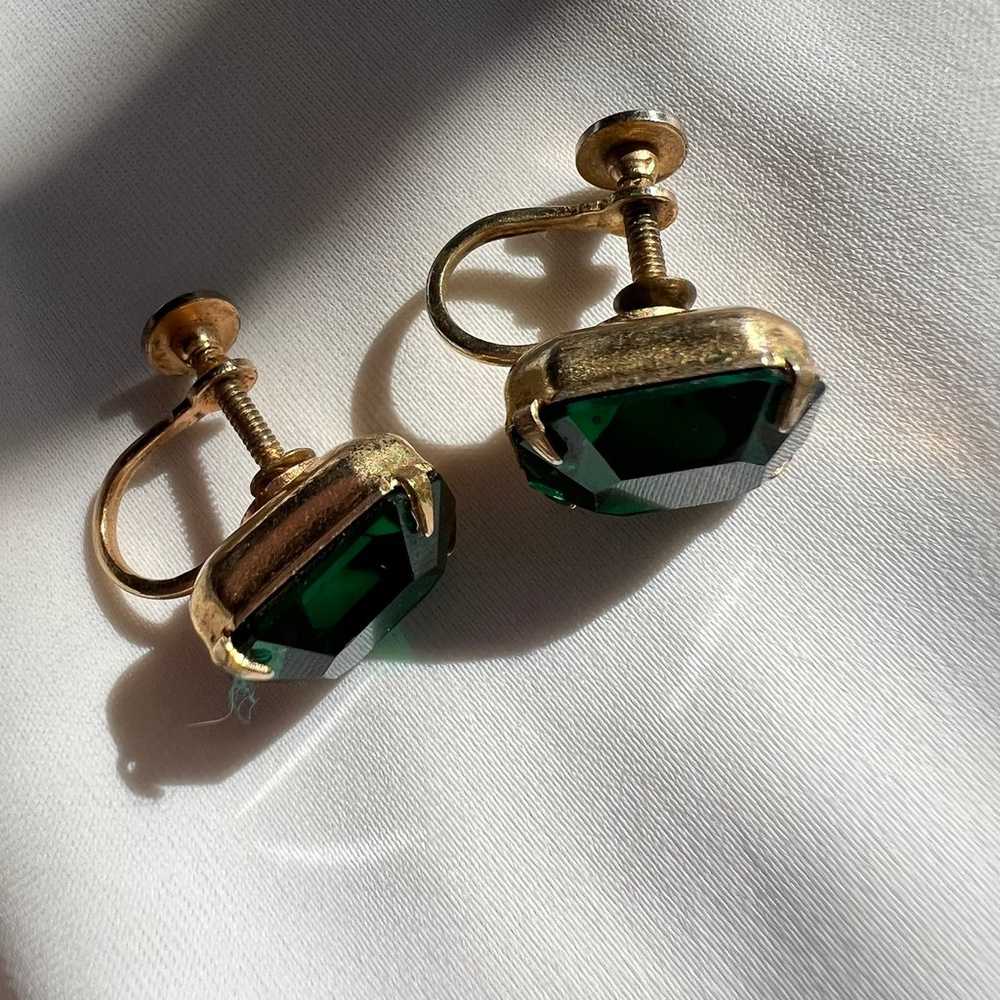 Vintage Style Gold Tone Green Rhinestone Screwbac… - image 4