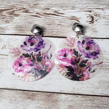 Vintage Clip On Earrings Pretty Floral Design Ext… - image 1