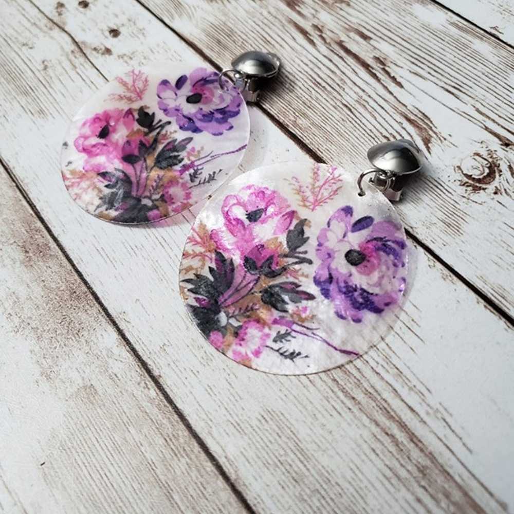 Vintage Clip On Earrings Pretty Floral Design Ext… - image 2