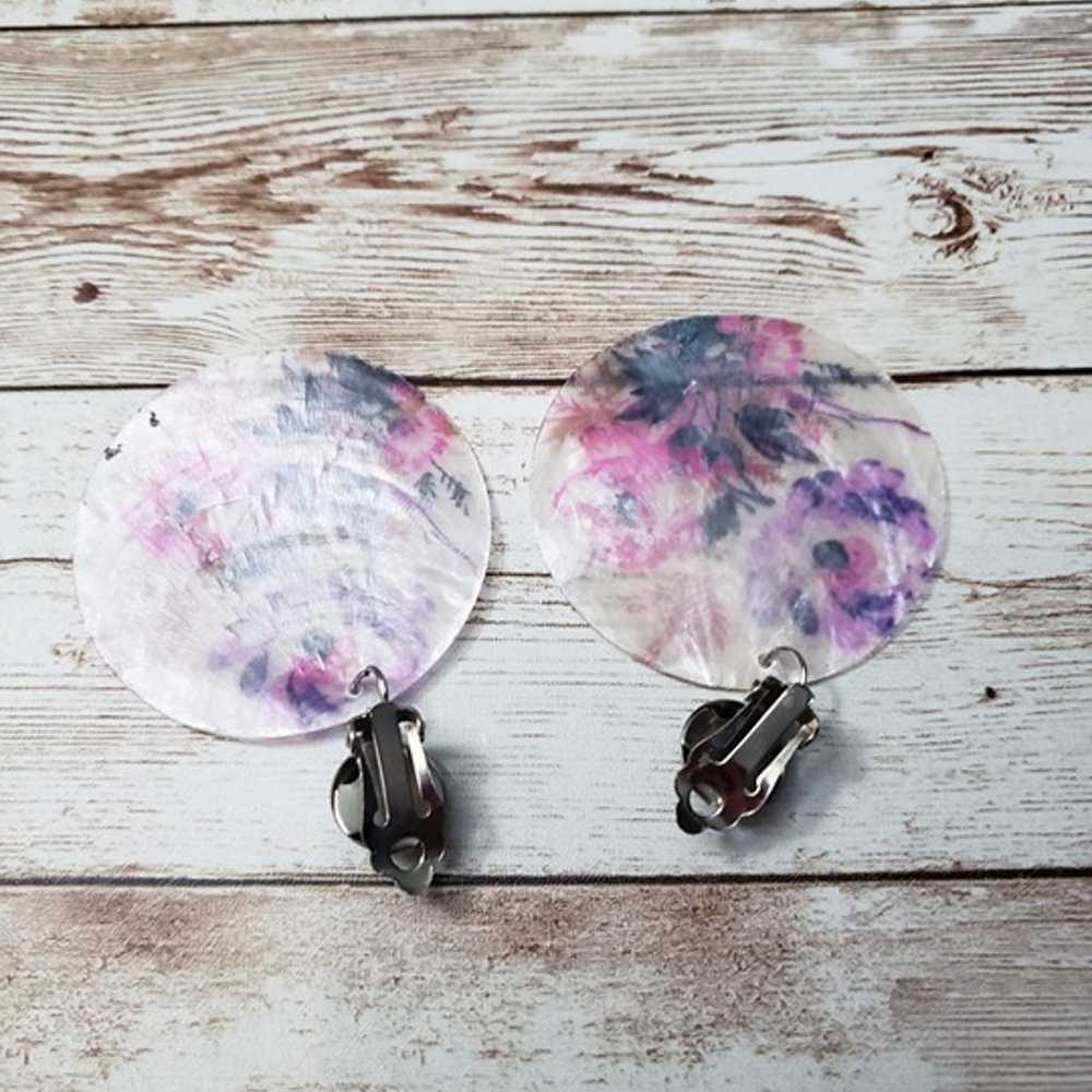 Vintage Clip On Earrings Pretty Floral Design Ext… - image 3