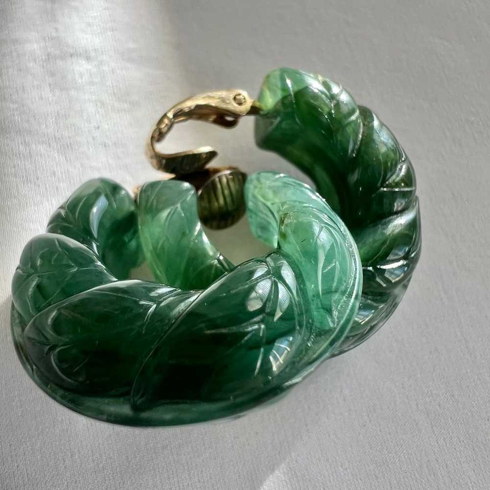 Vintage Avon Carved Green Lucite Chunky Hoop Esta… - image 10