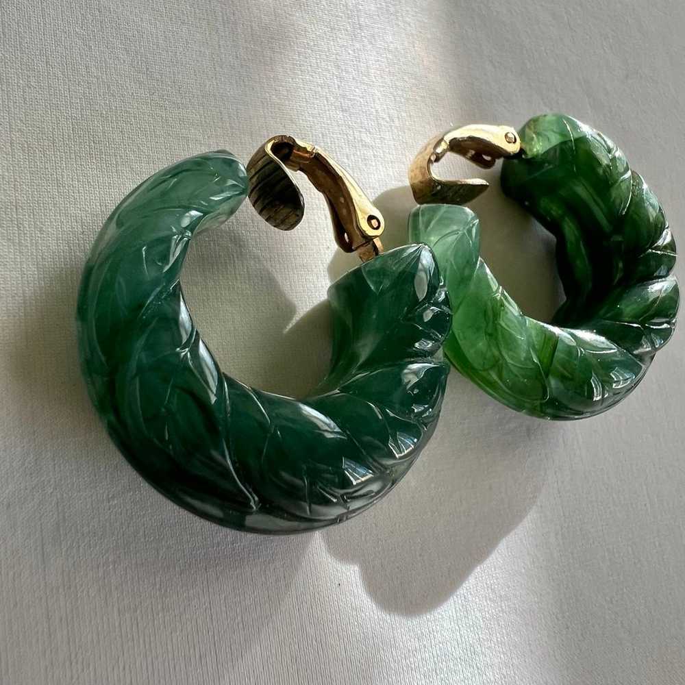 Vintage Avon Carved Green Lucite Chunky Hoop Esta… - image 2