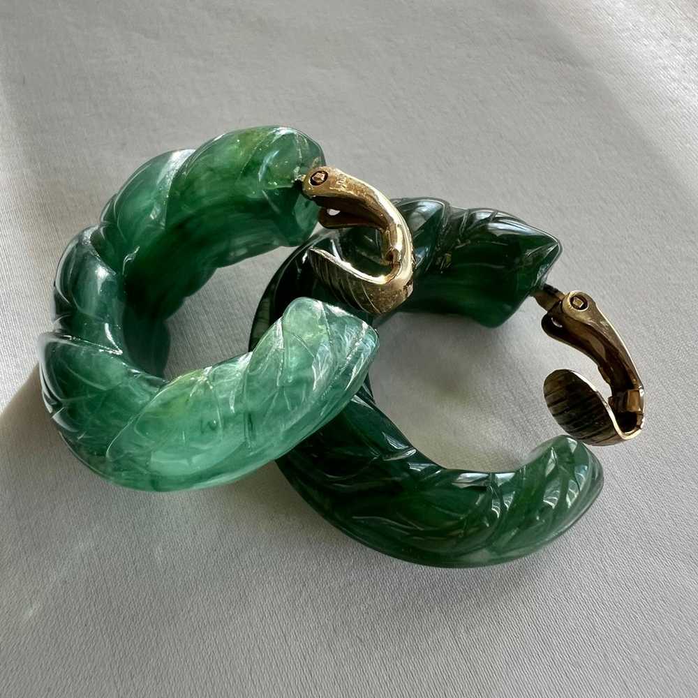 Vintage Avon Carved Green Lucite Chunky Hoop Esta… - image 6