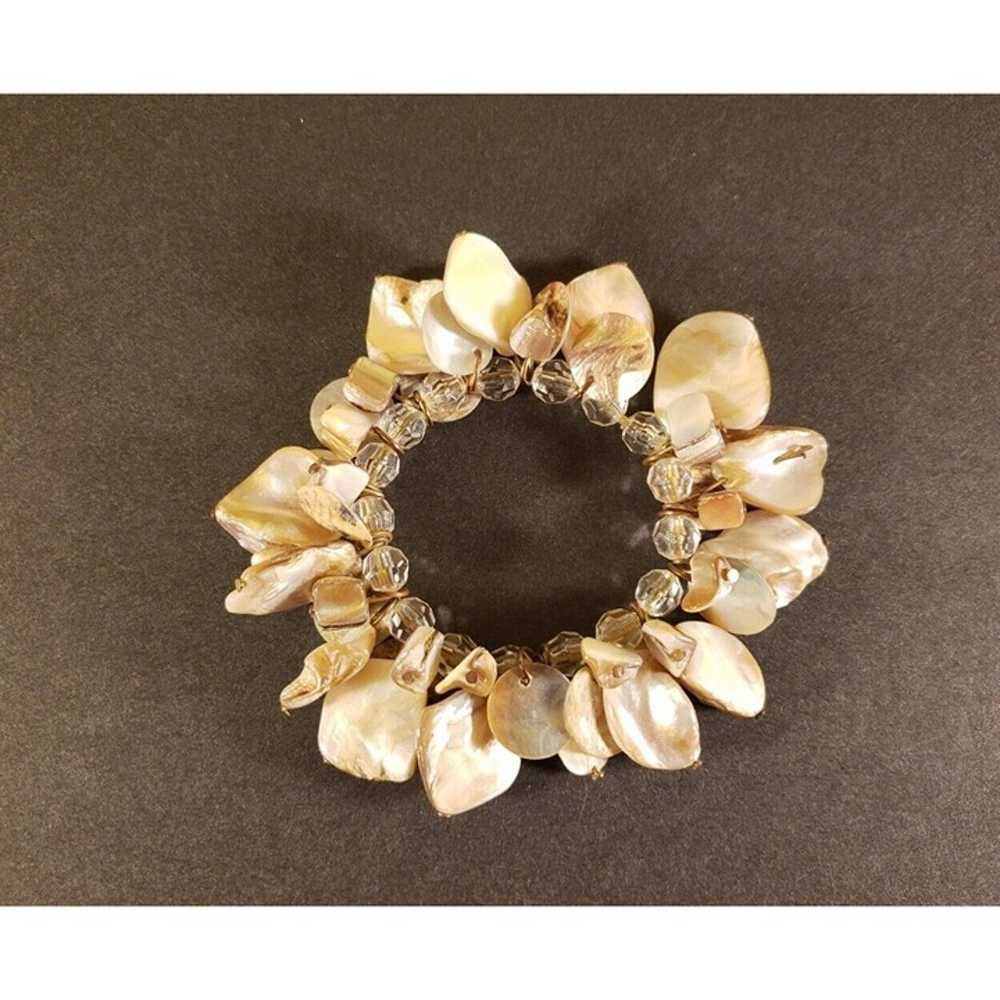 Vintage Polished Sea Shell with Clear Beads Stret… - image 1