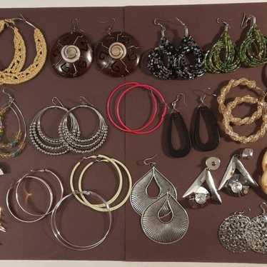 Earring Lot 18 pairs - image 1