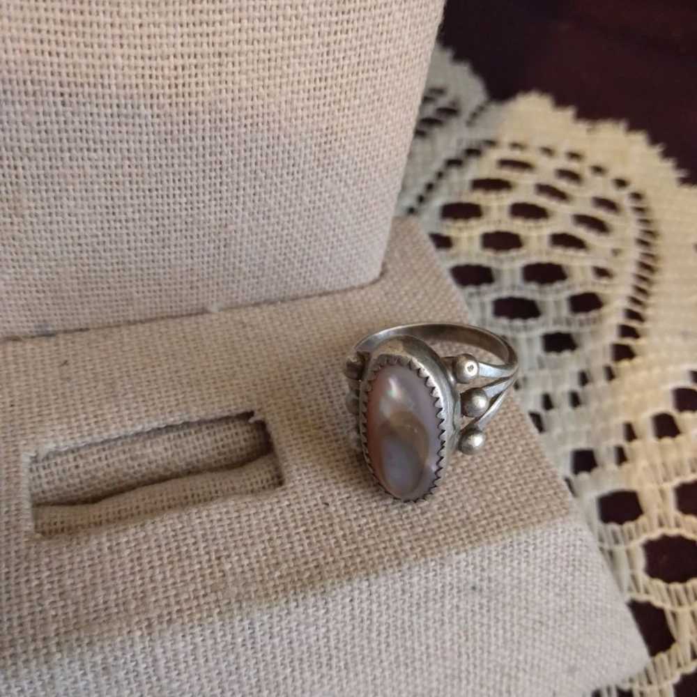 Vintage Sterling Silver mop silver ring - image 4