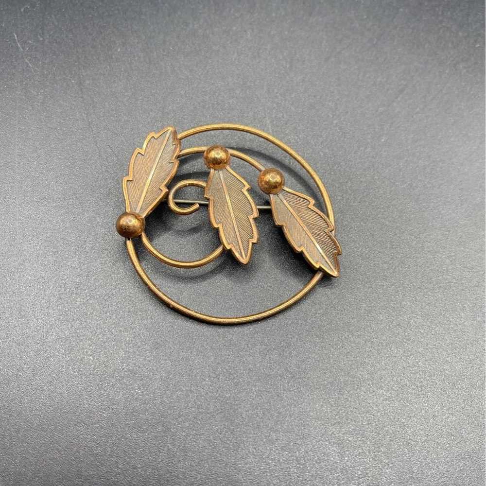 Vintage copper brooch leaves on wire by bell 1111… - image 1