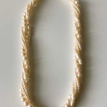 Vintage twisted faux pearl Necklace - image 1