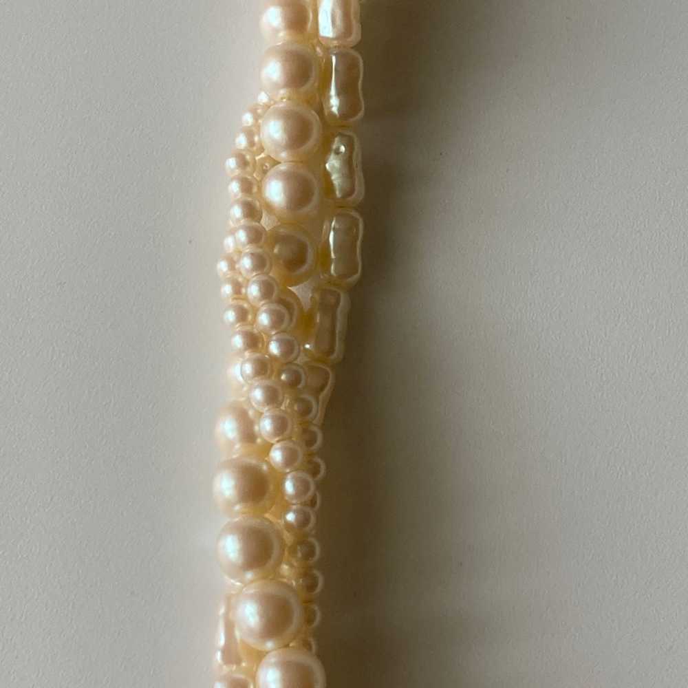 Vintage twisted faux pearl Necklace - image 2