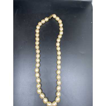 Vintage Monet Pearl Necklace With Goldtone Closur… - image 1