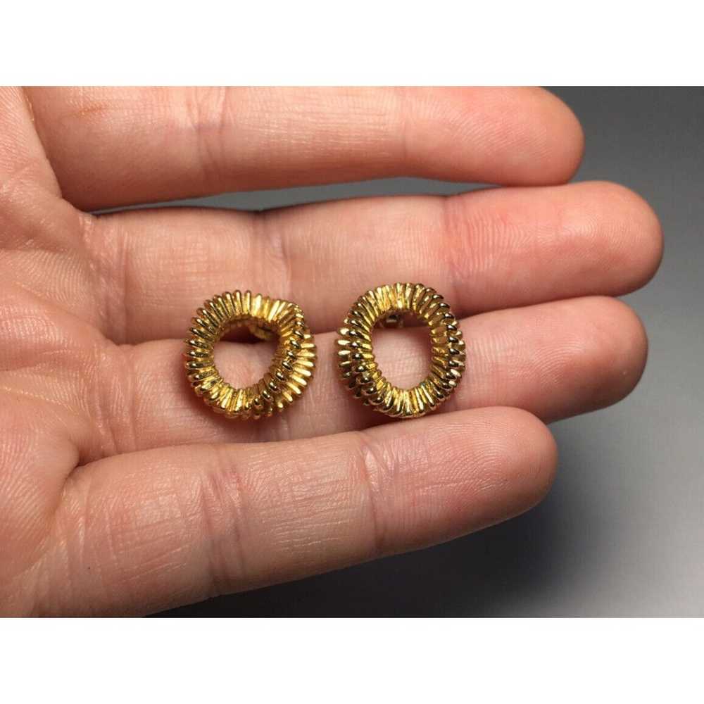 Vintage Accordion Fan Textured Hoop Stud Earrings… - image 9