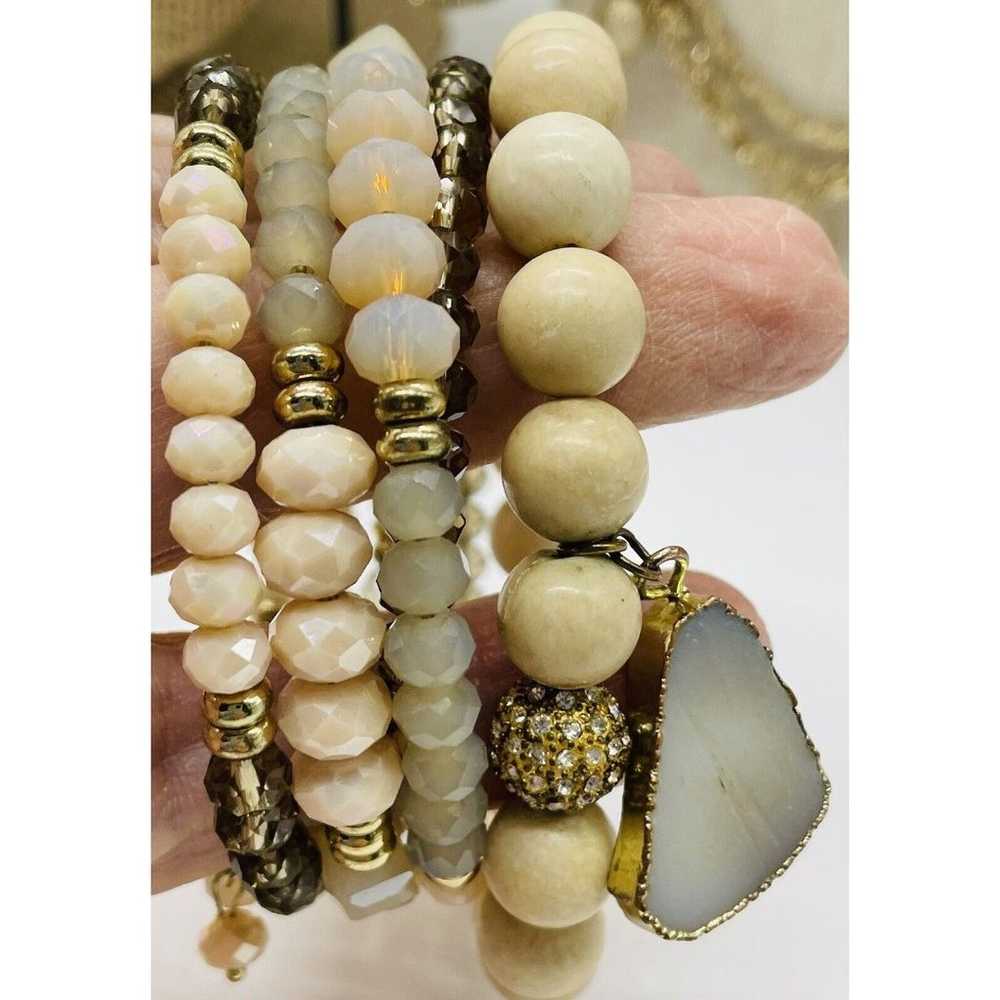 16 PC Vintage to New Jewelry Lot WHITE THEME Brac… - image 8