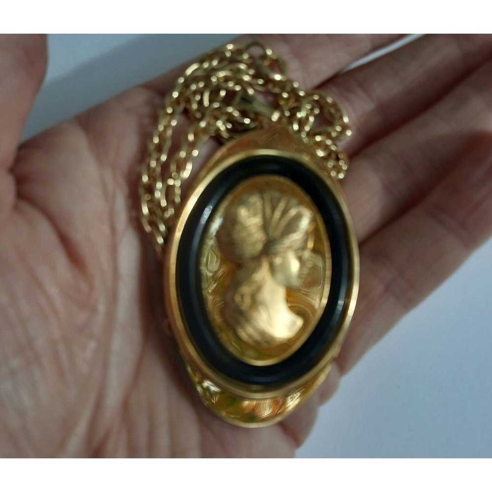 Vintage Black And Gold Cameo Pendant Necklace Fro… - image 5