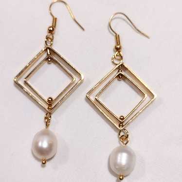 Vintage Cultured Pearl Dangle Earrings - image 1