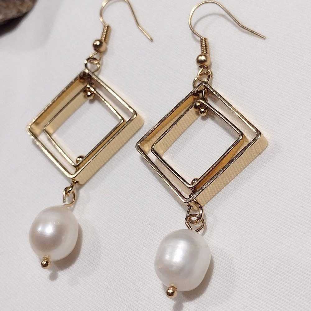 Vintage Cultured Pearl Dangle Earrings - image 4