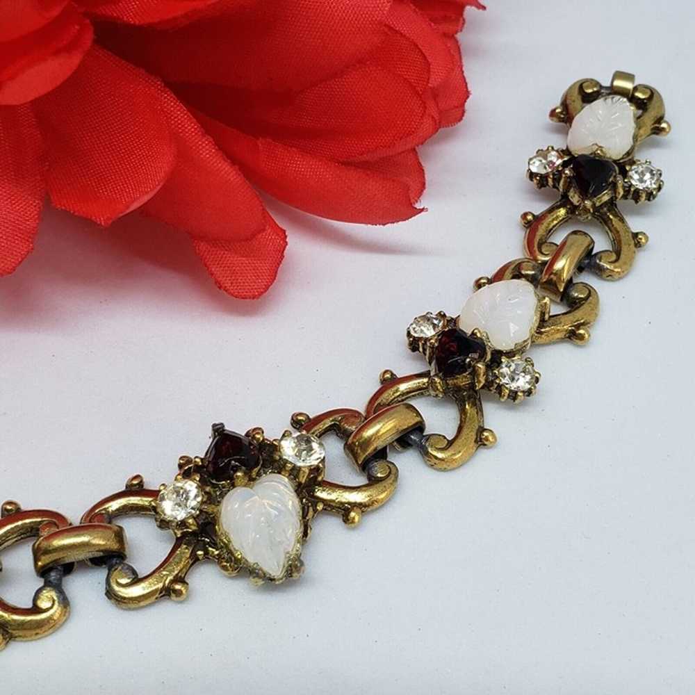 Vintage White Lucite Leaf Link Bracelet Red Heart… - image 4