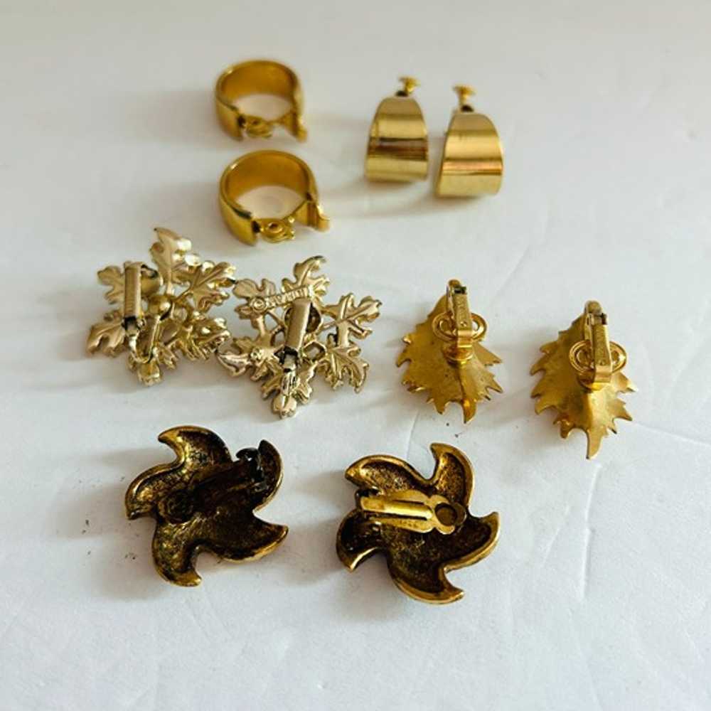 Vintage Gold Tone Clip Earrings Sarah Coventry Mo… - image 2