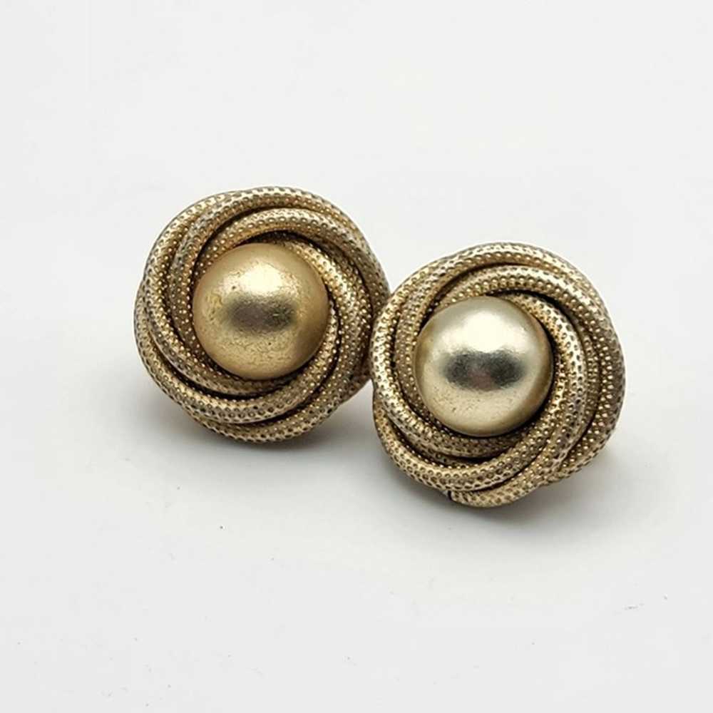 Vintage Crown Trifari Matte Gold Faux Pearl Twist… - image 5