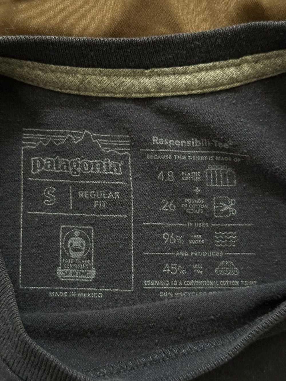 Patagonia Patagonia T-shirt - image 4