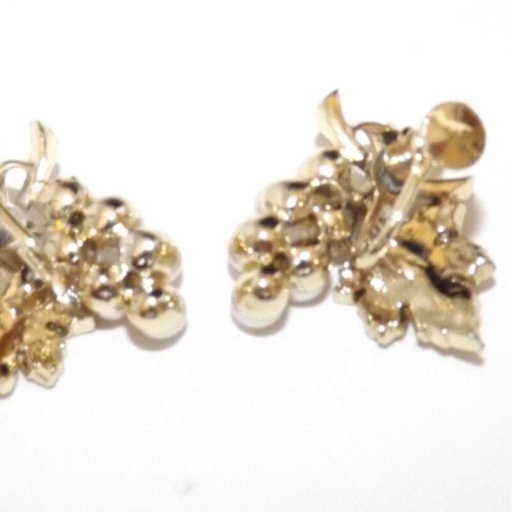 Vintage Faux Pearl Rhinestone Gold tone Grape Clu… - image 7